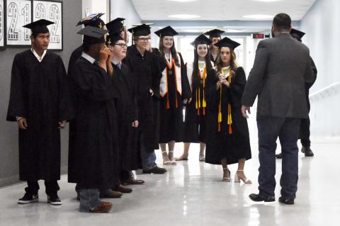 Wellman-Union celebrates 14 graduates in commencements