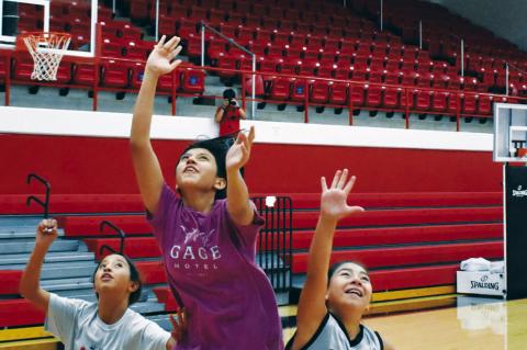 Courtside Cub Camp teaches basketball skills