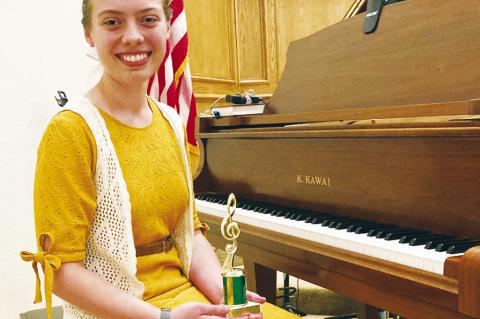 Pianists earn honors