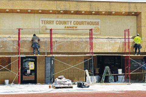 Adding an awning at the Courthouse Annex building